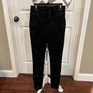 Wallflower the sassy high rise pant, size 1